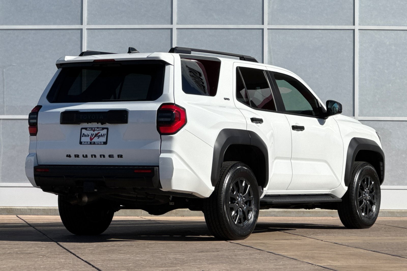 Certified 2025 Toyota 4Runner SR5 AWD/4WD image 4