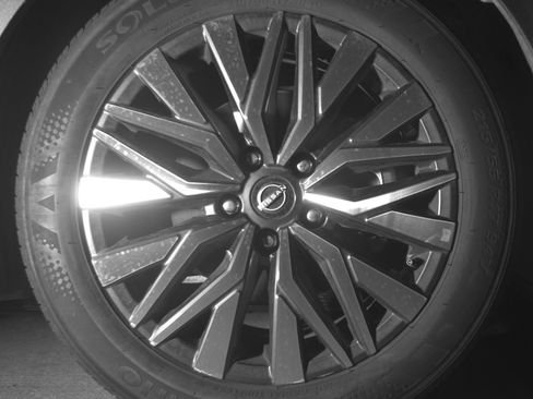 Used 2025 Nissan Altima 2.5 SV FWD image 13