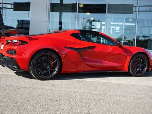 New 2025 Chevrolet Corvette Z06 w/ Z07 Performance Package image 10