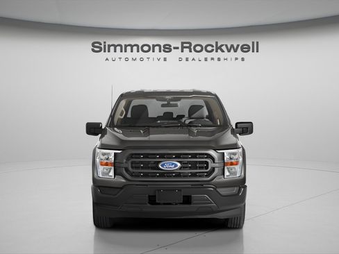 Used 2023 Ford F150 XLT w/ Trailer Tow Package image 4