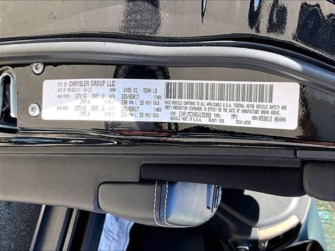 Used 2014 Jeep Cherokee Latitude w/ Cold Weather Group AWD/4WD image 31