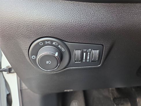 Used 2024 Jeep Compass Limited AWD/4WD image 17