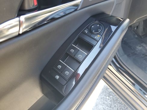 Used 2025 MAZDA CX-30 AWD 2.5 S w/ Preferred Package image 11