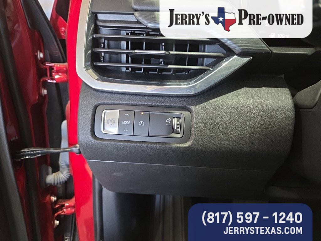Used 2026 GMC Acadia Elevation w/ Elevation Premium Package FWD image 14