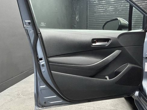 Used 2020 Toyota Corolla LE FWD image 15