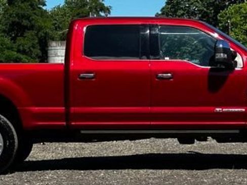 Used 2019 Ford F350 Platinum w/ Platinum Ultimate Package AWD/4WD image 9