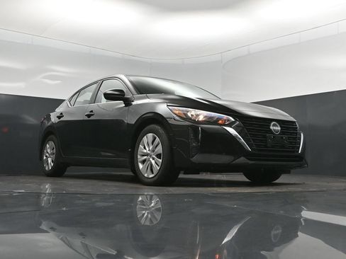Used 2025 Nissan Sentra S FWD image 44