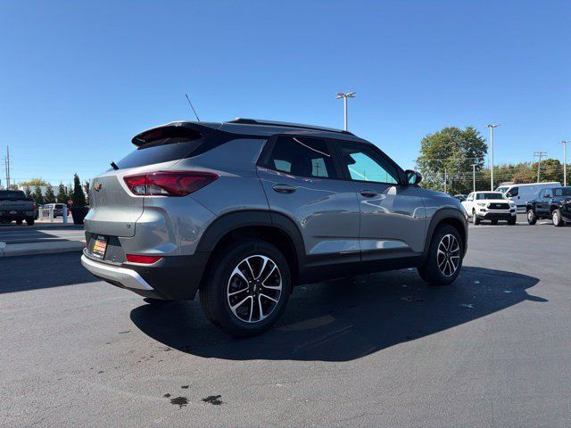 Used 2024 Chevrolet TrailBlazer LT w/ LT Cold Weather Package FWD image 7