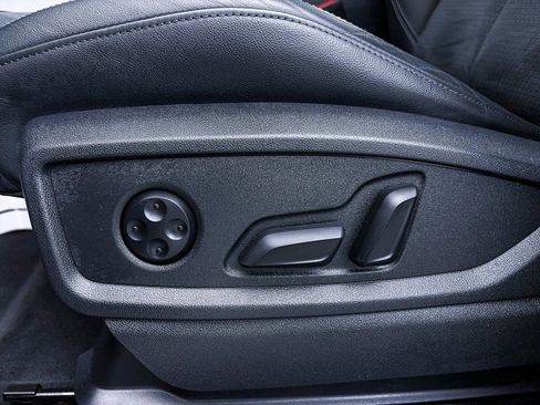 Used 2025 Audi SQ5 Premium Plus image 20