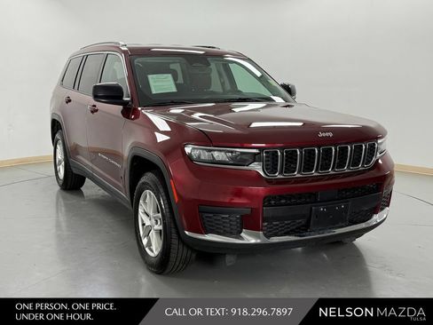 Used 2023 Jeep Grand Cherokee L Laredo AWD/4WD image 4