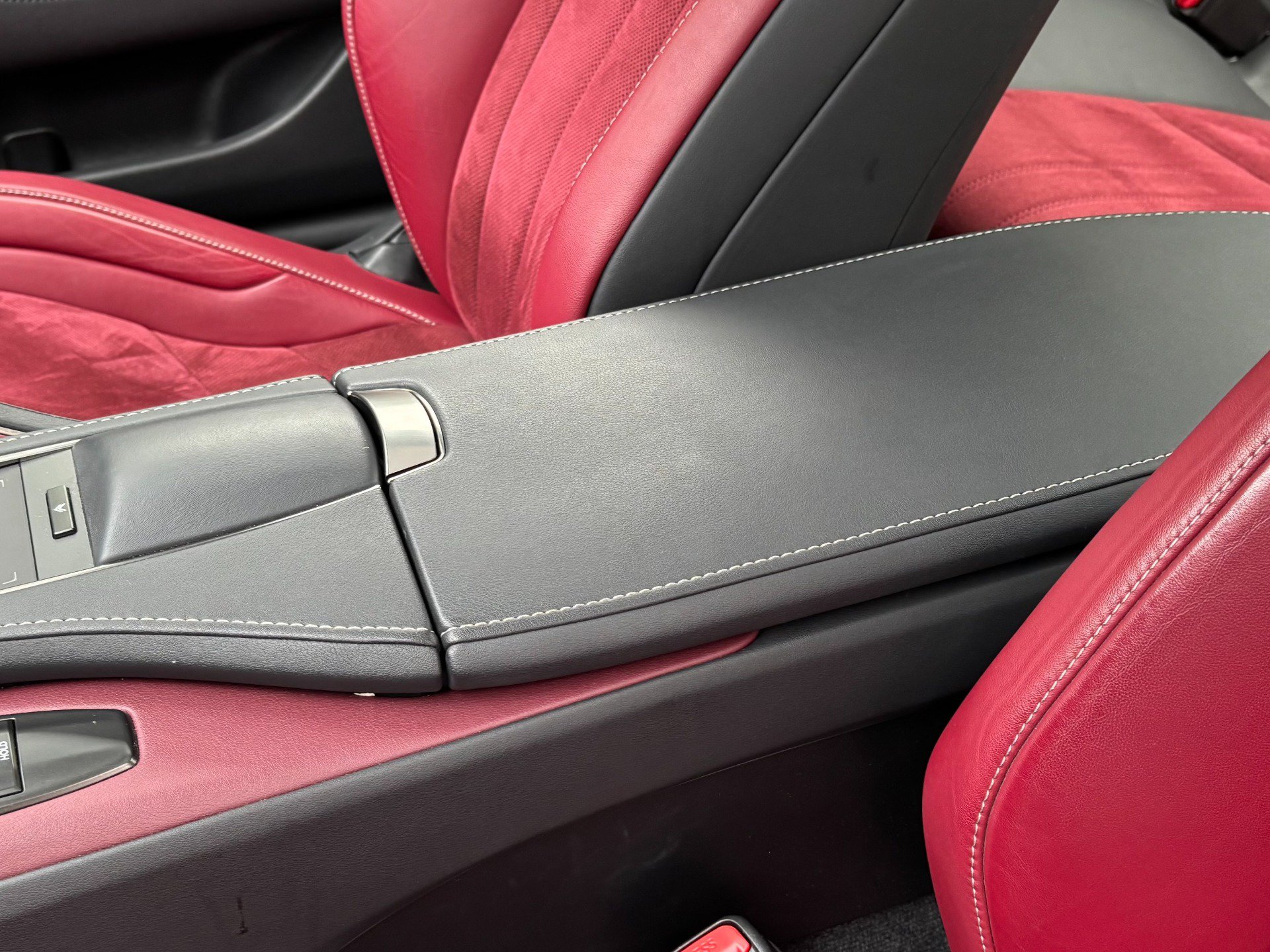 Used 2018 Lexus LC 500 Coupe w/ Sport Package RWD image 12