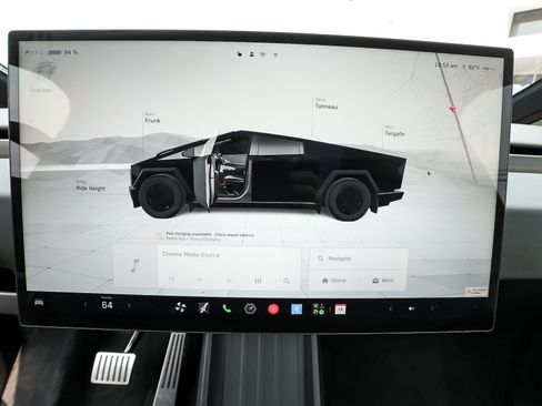 Used 2024 Tesla Cybertruck AWD Crew Cab image 21