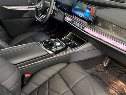 Used 2023 BMW 740i w/ Parking Assistance Package RWD image 35