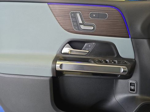 New 2026 Mercedes-Benz GLB 250 image 27