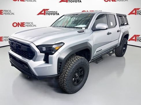 New 2025 Toyota Tacoma TRD Off-Road AWD/4WD image 3