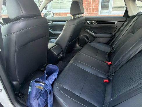 Used 2024 Honda Civic Touring image 9
