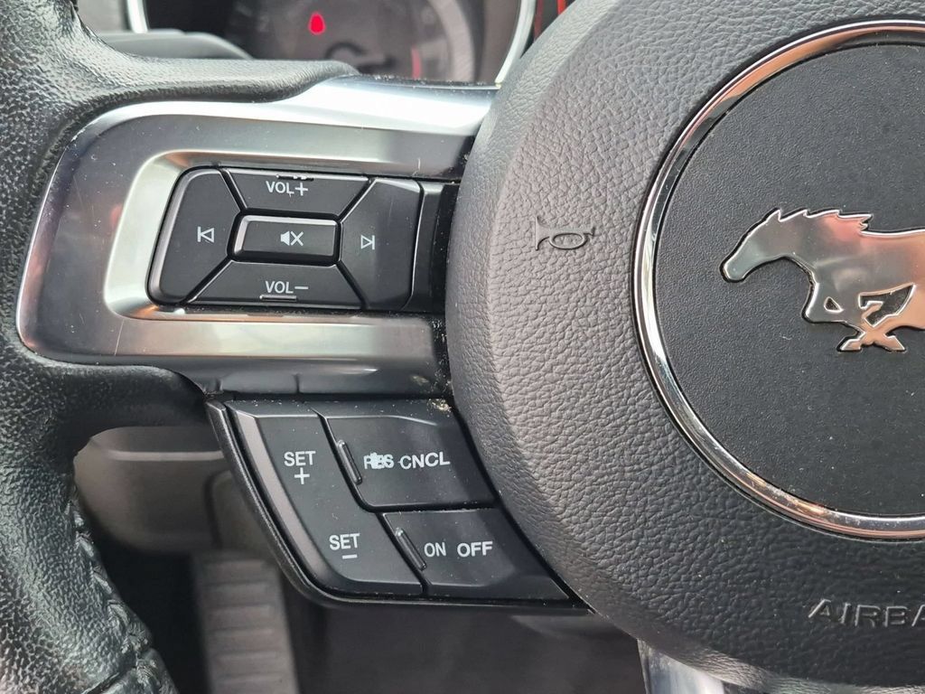 Used 2022 Ford Mustang Convertible RWD image 17