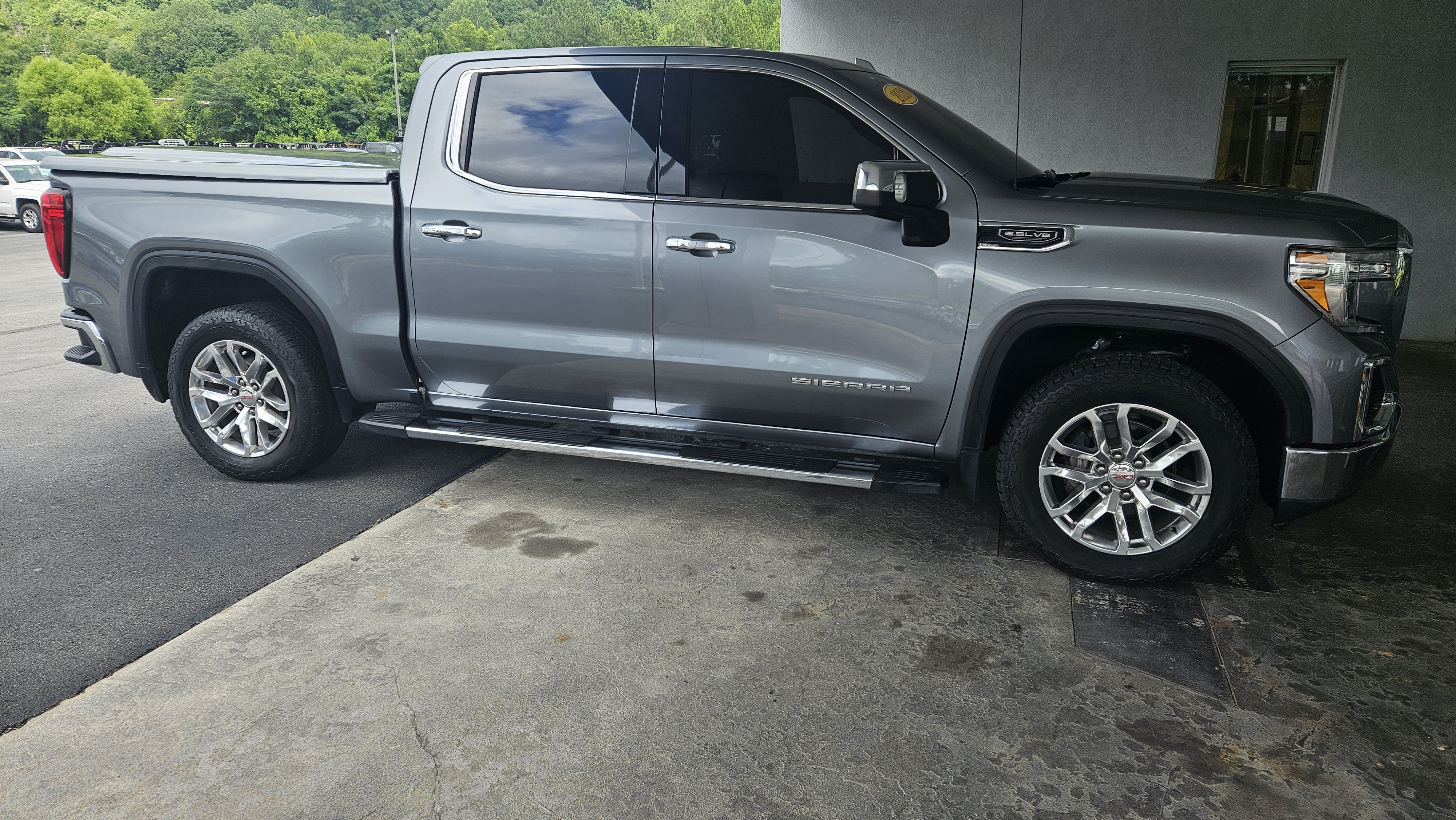 Used 2020 GMC Sierra 1500 SLT w/ SLT Premium Package AWD/4WD image 5