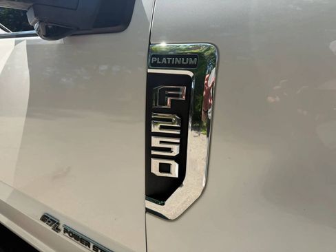 Used 2017 Ford F250 Platinum w/ Platinum Ultimate Package AWD/4WD image 90