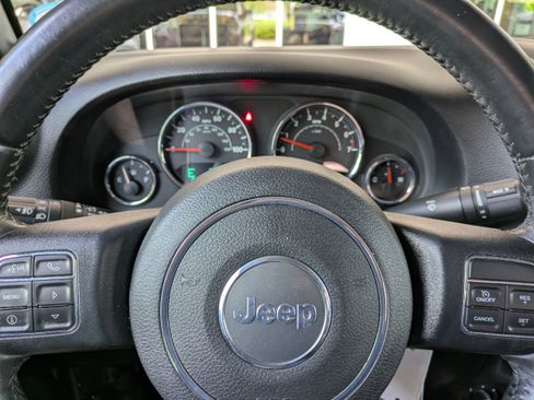 Used 2018 Jeep Wrangler Unlimited Sport S AWD/4WD image 21