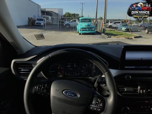 Used 2022 Ford Escape SEL AWD/4WD image 13