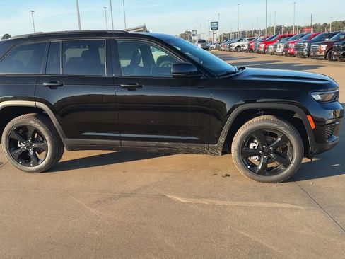 New 2025 Jeep Grand Cherokee Limited w/ Black Appearance Package RWD image 2