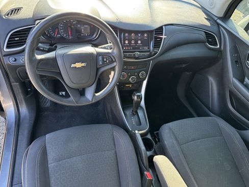 Used 2020 Chevrolet Trax LS image 16