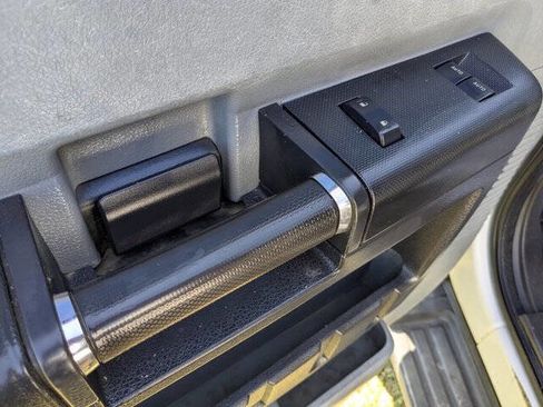 Used 2015 Ford F550 4x4 Regular Cab Super Duty image 13