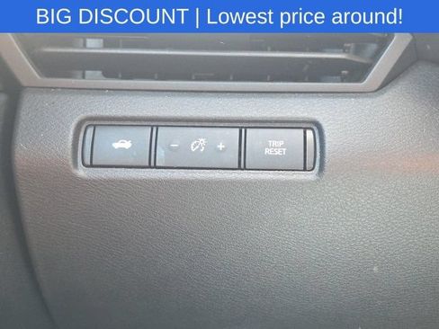 Used 2025 Nissan Altima 2.5 SV FWD image 24