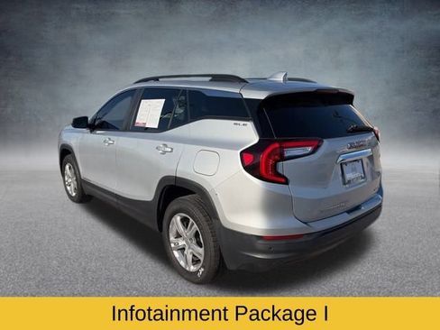 Used 2022 GMC Terrain SLE w/ Driver Convenience Package image 6