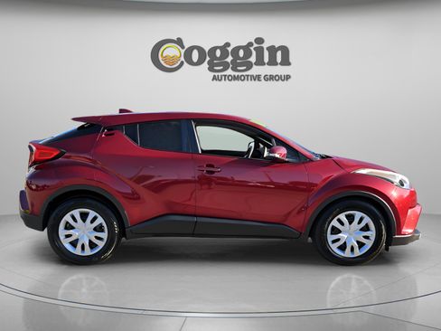 Used 2019 Toyota C-HR LE image 6