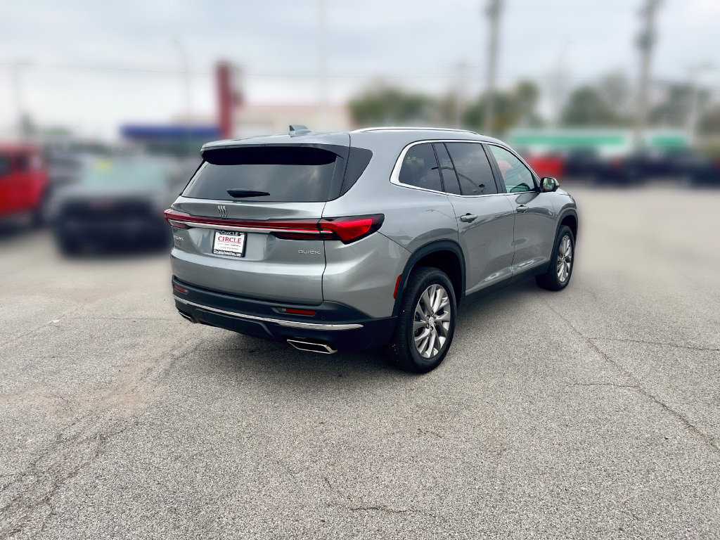 Used 2025 Buick Enclave Preferred w/ Power Package FWD image 8