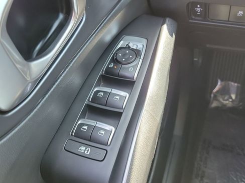 Used 2024 Kia Sorento S image 20