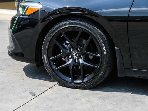 Used 2023 Honda Civic Sport image 19