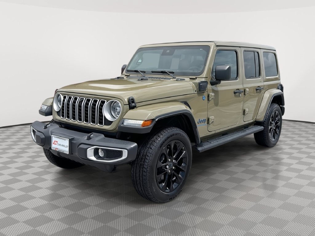 Used 2025 Jeep Wrangler Unlimited Sahara w/ Safety Group AWD/4WD image 1