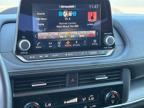 Certified 2025 Nissan Rogue SV image 22