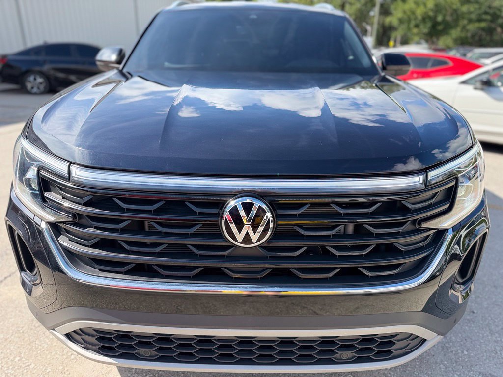 Used 2024 Volkswagen Atlas Cross Sport SE FWD image 8