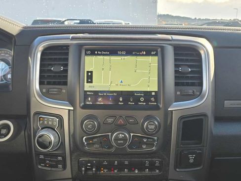 Used 2018 RAM 1500 Limited image 12