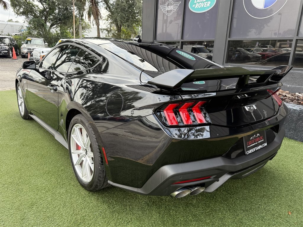 Used 2024 Ford Mustang GT RWD image 4