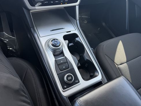 Certified 2023 Ford Explorer XLT AWD/4WD image 16
