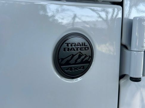 Used 2025 Jeep Wrangler Unlimited Sport AWD/4WD image 22