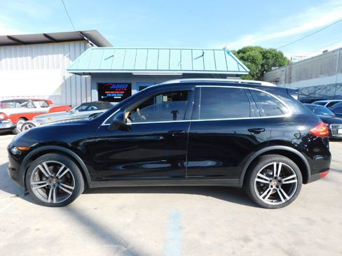 Used 2014 Porsche Cayenne image 4