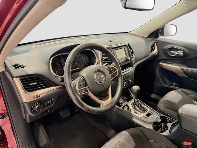 Used 2017 Jeep Cherokee Sport FWD image 8