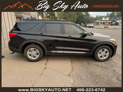 Used 2021 Ford Explorer XLT w/ Class III Trailer Tow Package AWD/4WD image 6