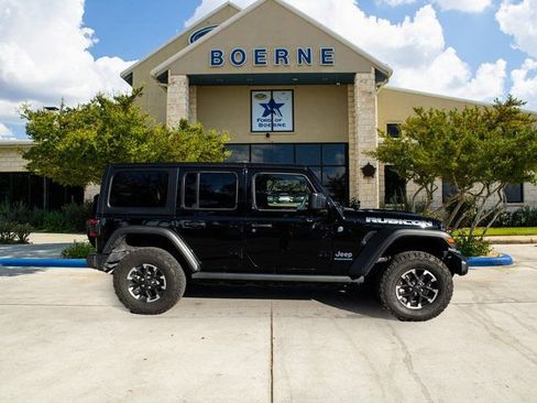Used 2025 Jeep Wrangler Unlimited Rubicon 4xe w/ Safety Group AWD/4WD image 6