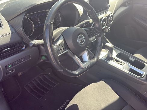 Used 2021 Nissan Sentra SV image 9