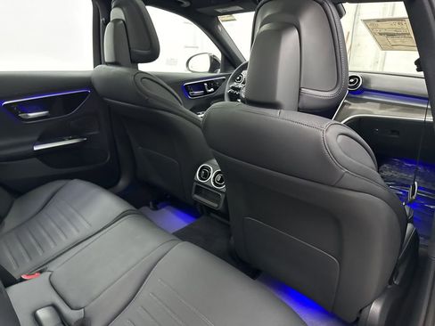 Used 2025 Mercedes-Benz C 300 Sedan image 25