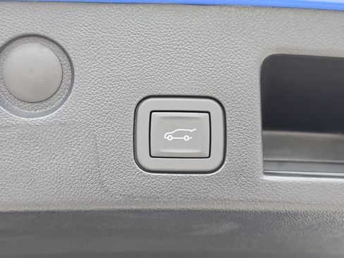 New 2026 Chevrolet Equinox RS w/ Convenience Package III FWD image 12