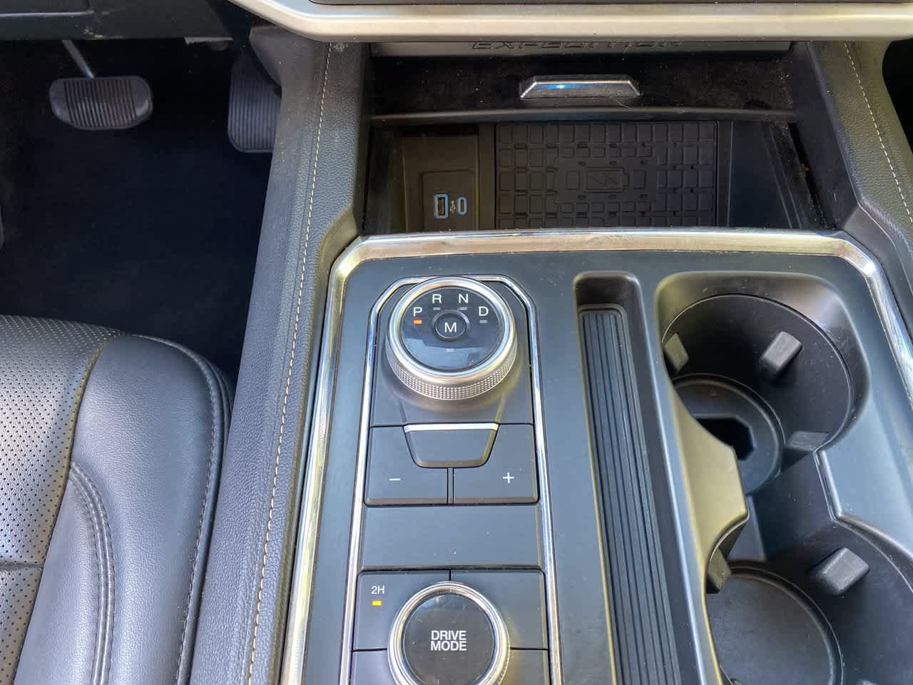 Used 2024 Ford Expedition XLT AWD/4WD image 24
