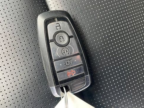 Used 2024 Ford Escape Platinum AWD/4WD image 24